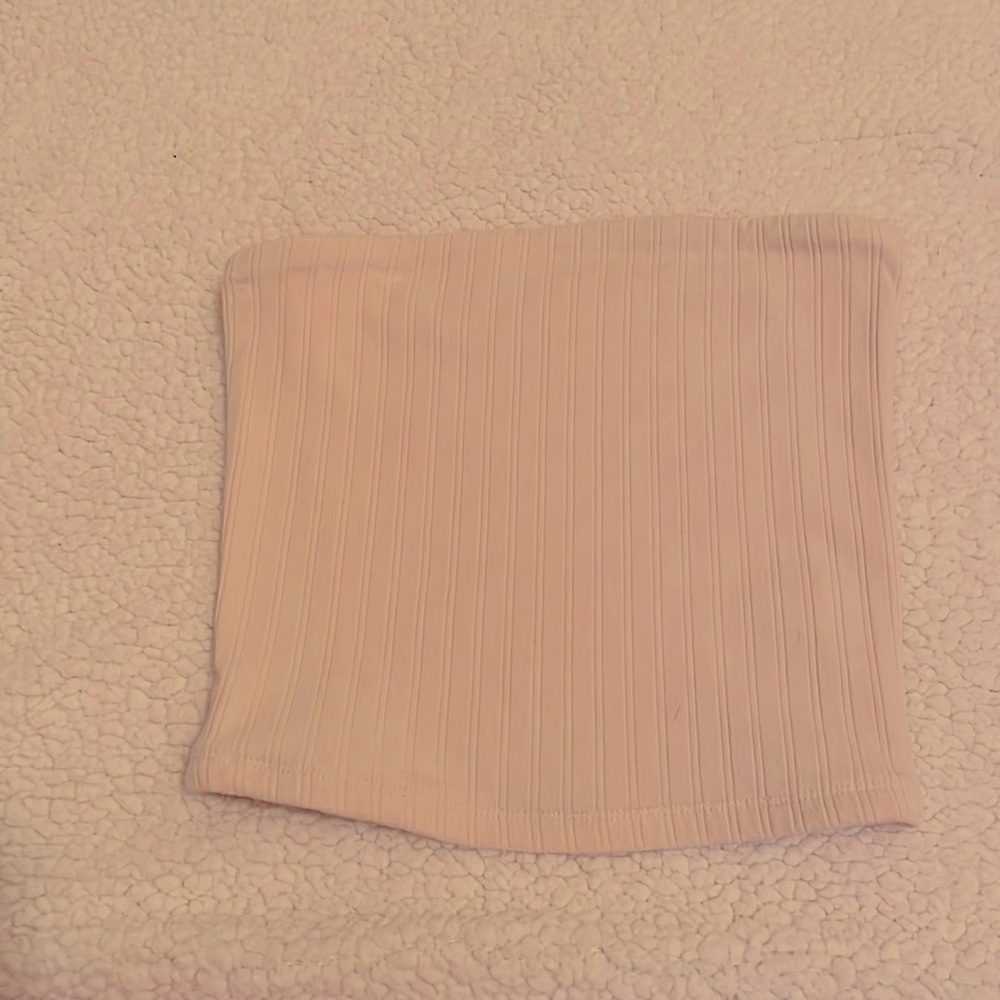 Cute tan XS tube top from American eagle!